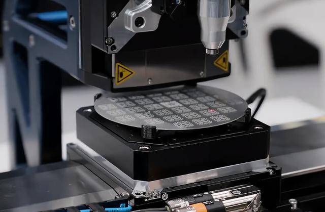 原创             芯片技术地震：中国新发现，光刻机再见？全球格局将重塑？