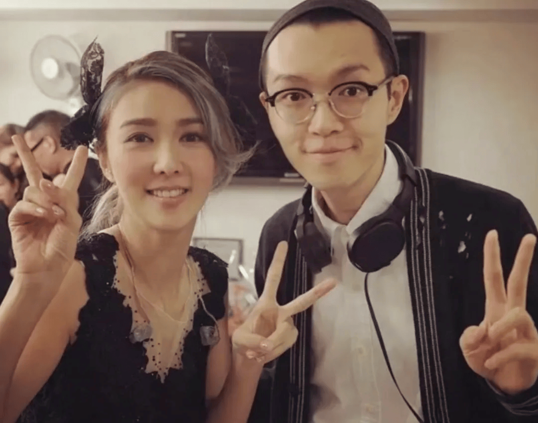 薛凯琪在演唱会上流泪演唱方大同《回留》，哽咽到无法正常发声