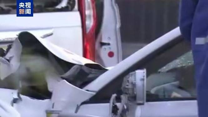 东京突发交通事故：机动车误入人行道致多人受伤