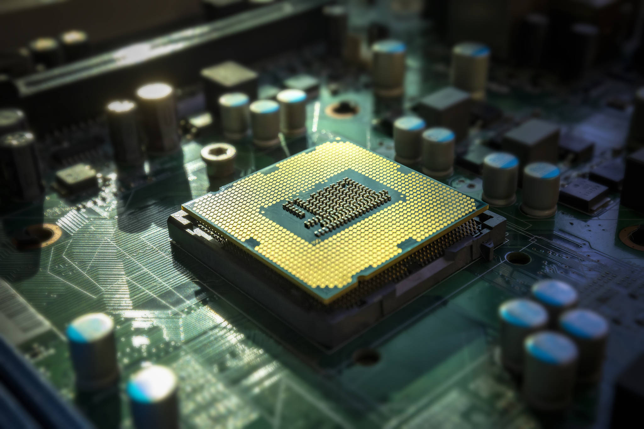 香港也要造芯片了，预计明年一季度量产