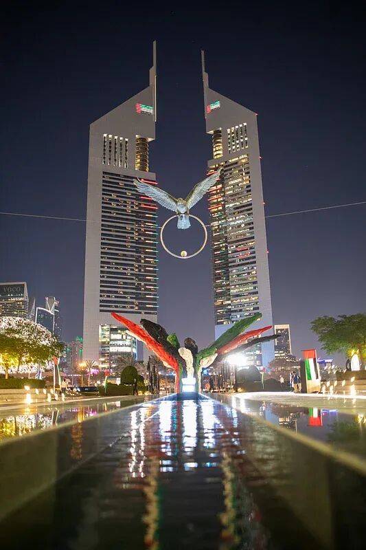 图片[3]-迪拜国际金融中心变身露天艺术画廊，50余件雕塑亮相 -华闻时空