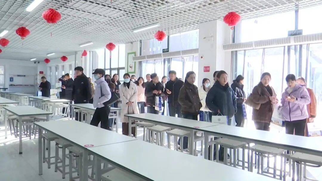 安徽师范大学附属萧县凤翔学校举办"政府开放日"活动