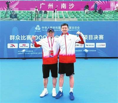 圆梦 因为热爱与坚持_刘鹏_刘根_网球