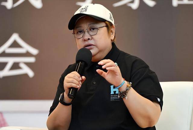 真没想到,香港的一场大火,竟让人看清了李嘉诚的“真面目”