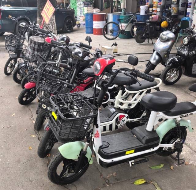 旧标小电驴的灰色买卖：过户费800，秒变“零公里二手车”