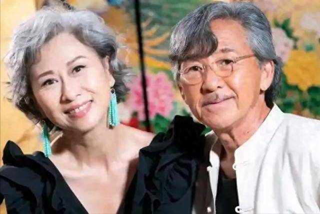 周润发没想到，叶倩文香港火灾后的一个举动，将他最后的体面撕碎