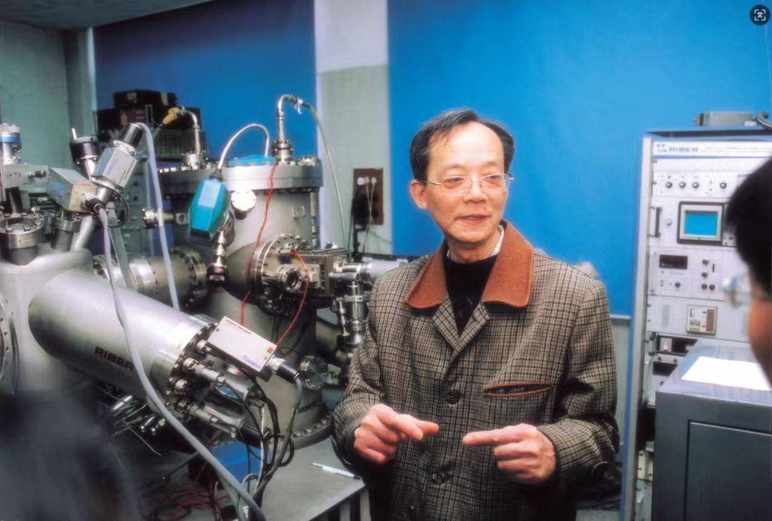 物理学家王迅在上海因病逝世，享年91岁！在复旦执教多年