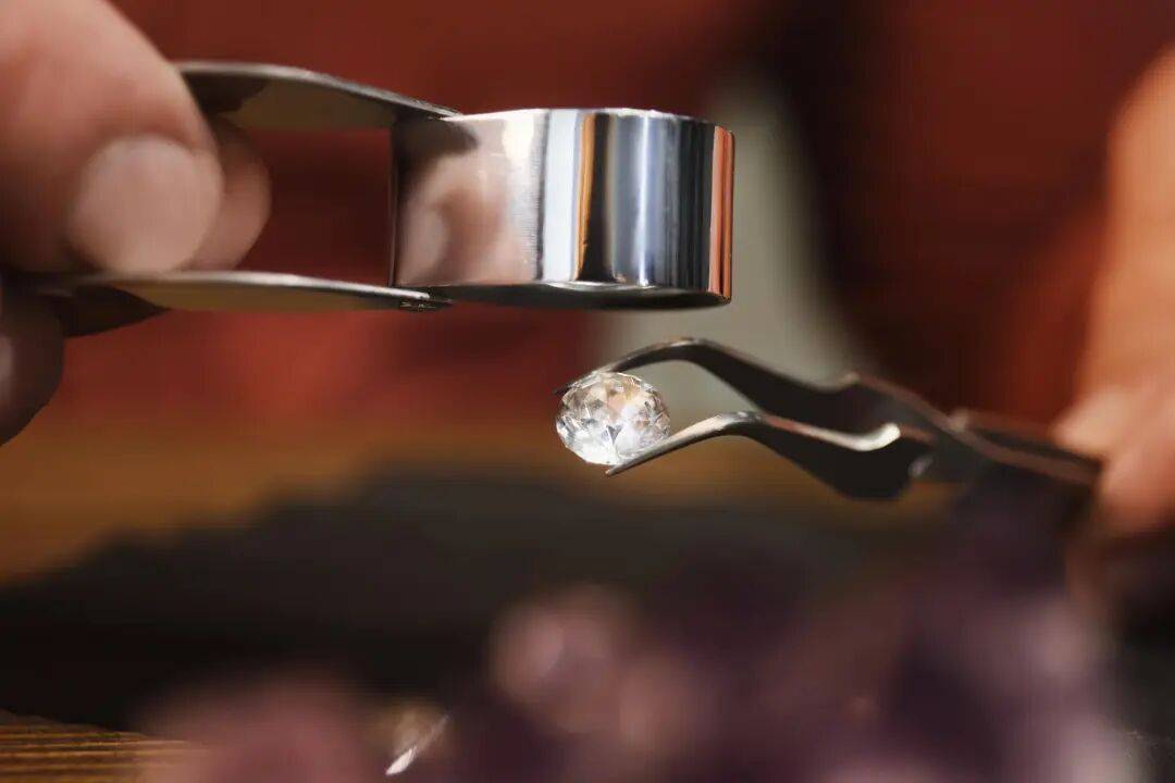 价格大跳水！有人1.8万元买的如今只能卖180元