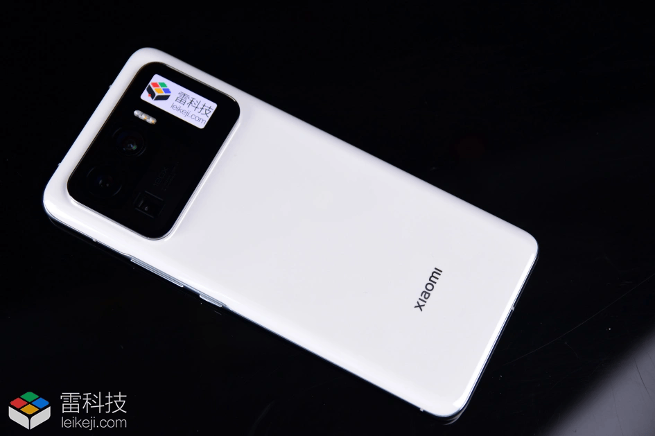 都在做副屏,为何只有小米17大获成功?答案让人意外