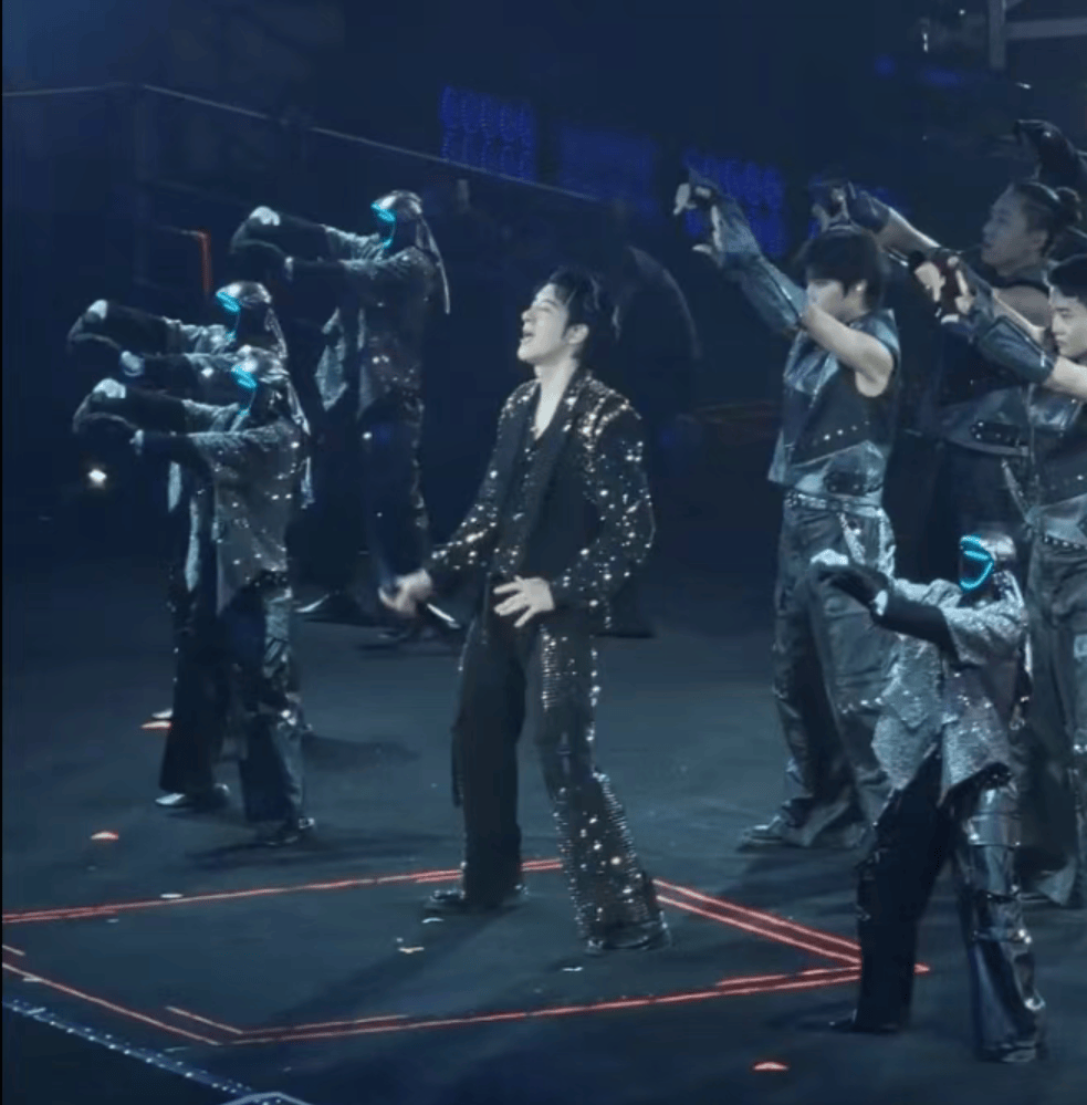 转发“王力宏演唱会伴舞机器人”视频，俄媒感叹：这不是科幻，这是中国！-百货之家