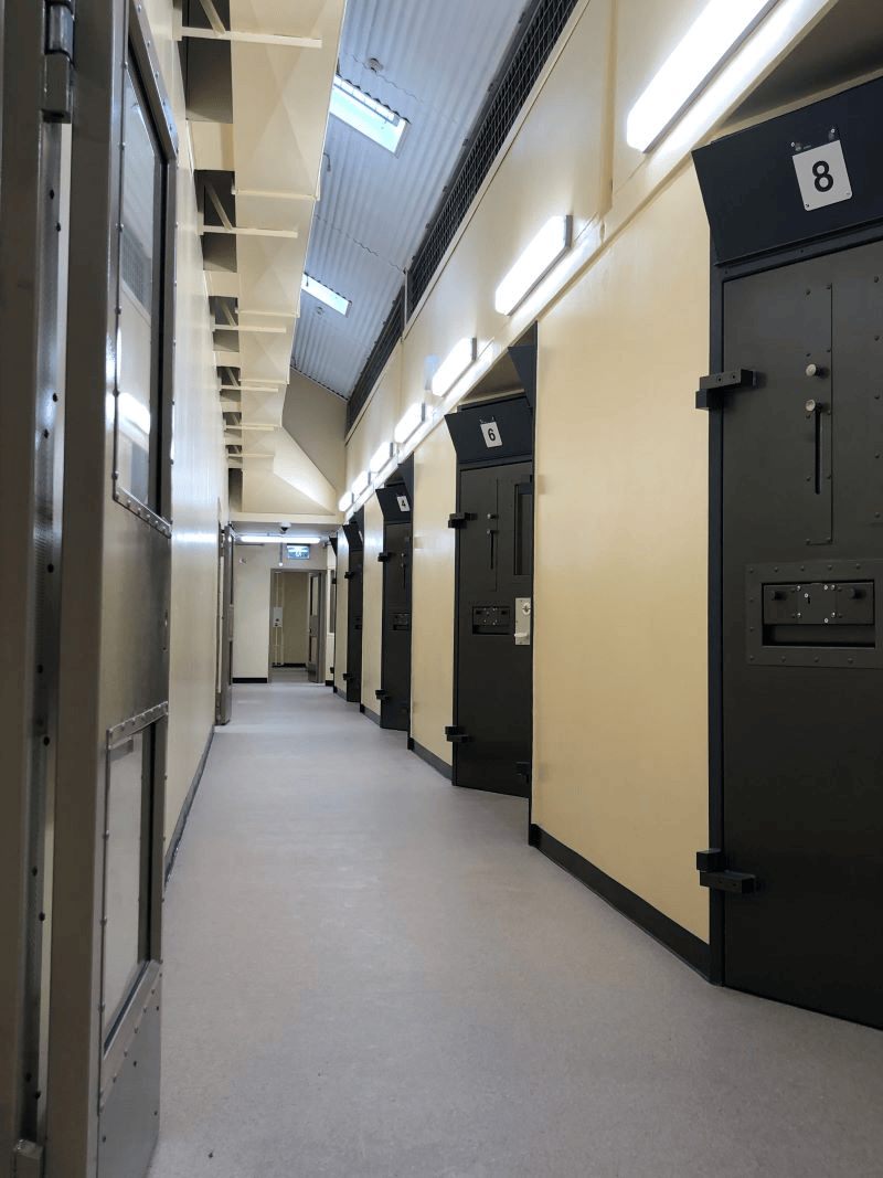 图片[2]-悉尼枪击案枪手或在超级监狱服刑：完全隔离，吃喝拉撒都在牢房，堪称“混凝土坟墓” -华闻时空