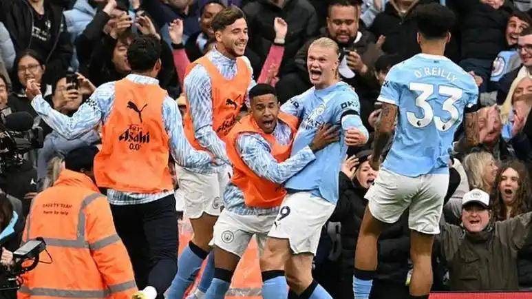 身价狂飙3倍！曼城核心仅值1500万？前主席曝内幕，真相惊人