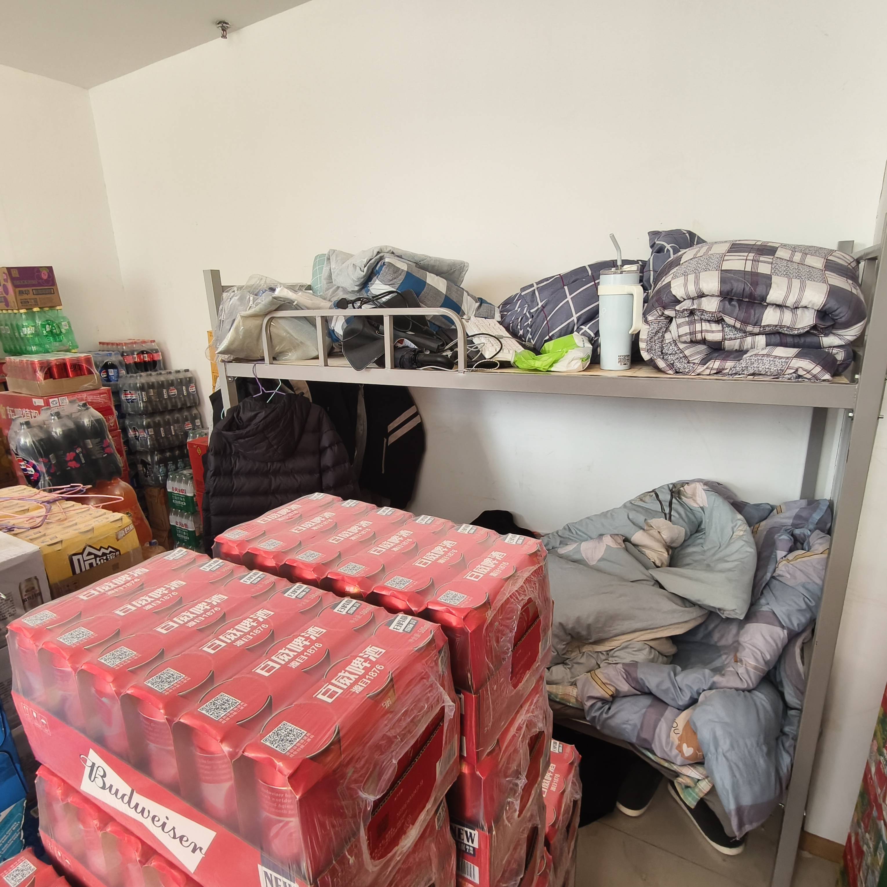 营业区域违规设宿舍住4人,朝阳区一超市被关停整改