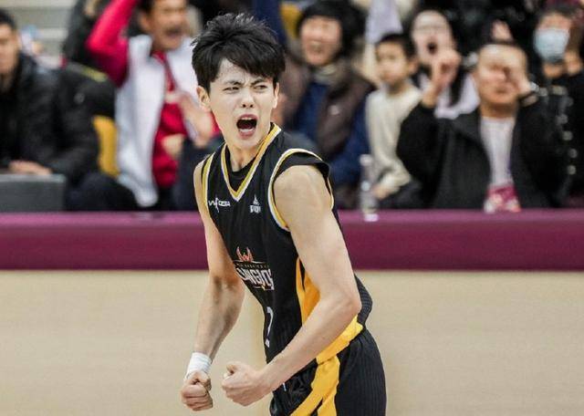 10连胜联赛第一！卫冕冠军广东女篮大胜河北 杨舒予9分王丽丽23分