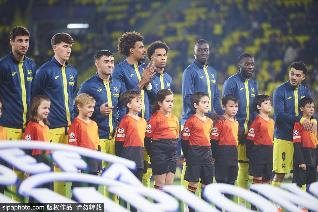 追光前行 进无止境：2025年U14女子足球联赛的青春印记