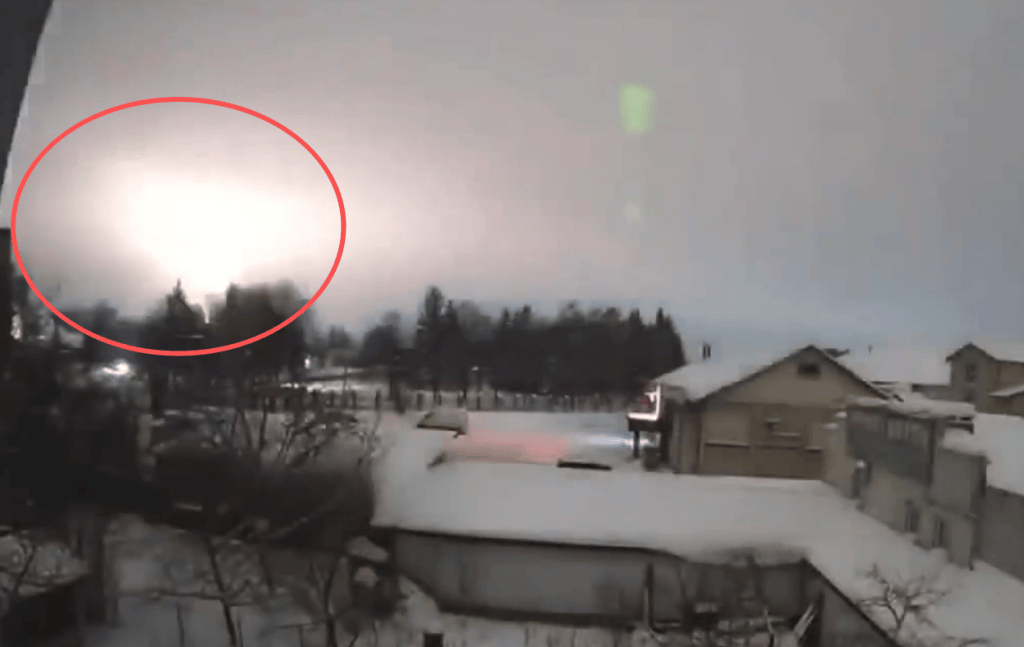 俄再次动用“榛树”高超导弹打击乌克兰,报复“俄总统官邸遭袭”