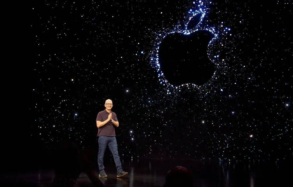 iPhone阵容调整,库克卸任倒计时