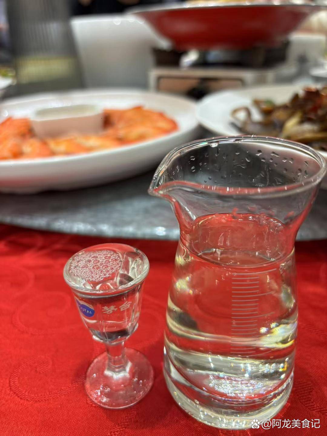 年底了,真就是不是在喝酒,就是在去喝酒的路上。亲朋好友聚餐,喝酒成了标配。但这喝酒可真得有个度。1月份,宁波老三区因醉酒求助120的电话约为 ...