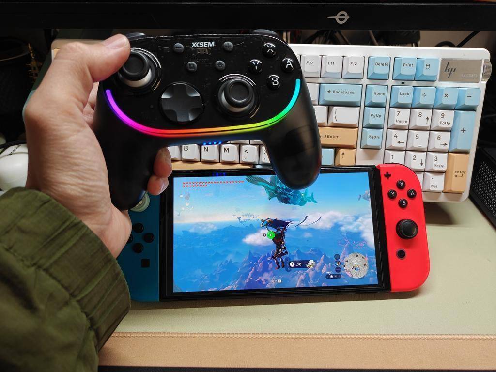 西圣GC1游戏手柄体验分享，有灯光有体感，玩起来还不错