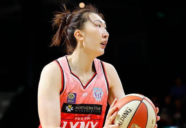 榜首之争！韩旭11+5+4帽难阻惜败无缘升第一 正负值全场第二差