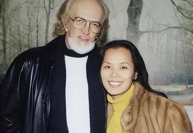 脊柱断裂、前夫已死，63岁韦唯近况曝光，早已走上一条上坡路