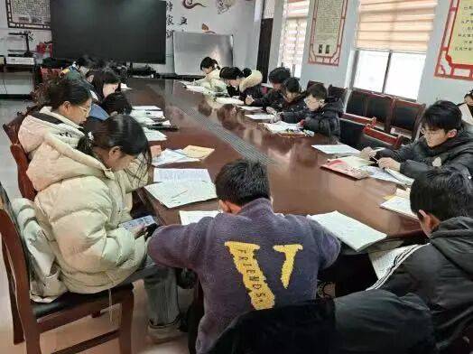 马店镇张村村“小青柑”公益助学讲堂开讲啦