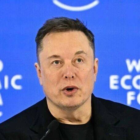 马斯克首次亮相达沃斯