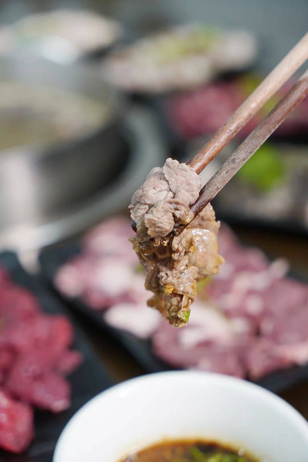 在罗定这只比拳头还大的牛蹄可把我香迷糊了