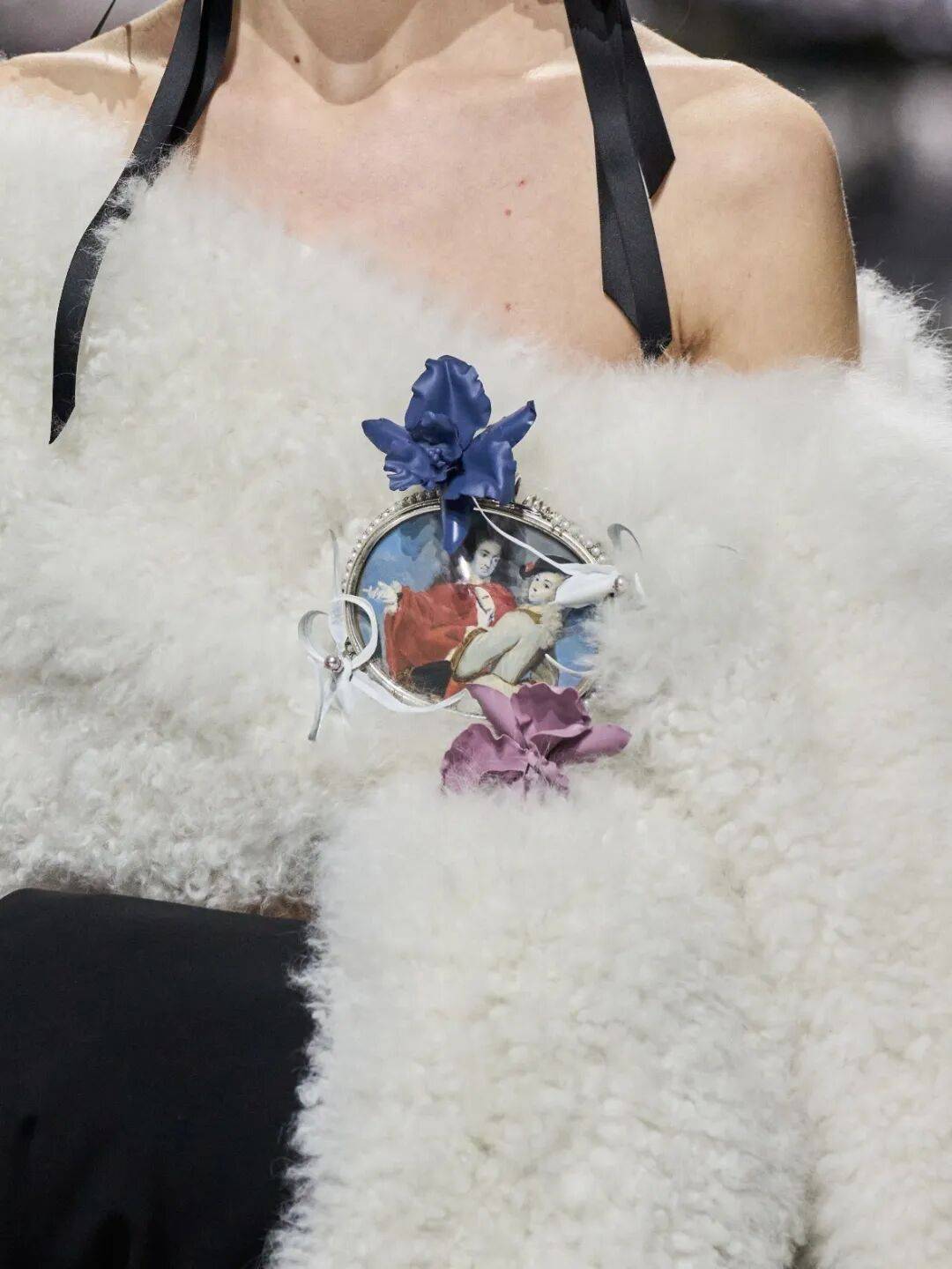 Jonathan_Anderson在DIOR的高级订制首秀，玩出了什么“花样”？