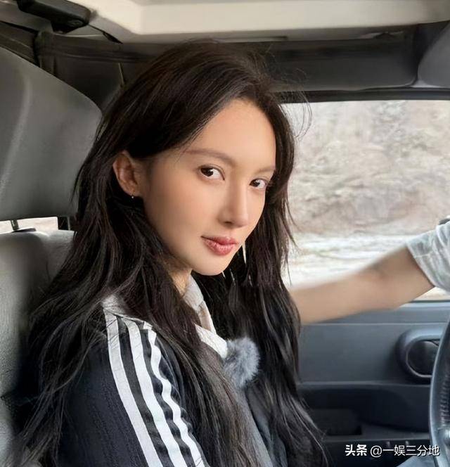 金晨晒满脸血迹的照片道歉,逃逸事件真相大白,却坐实另一个丑闻