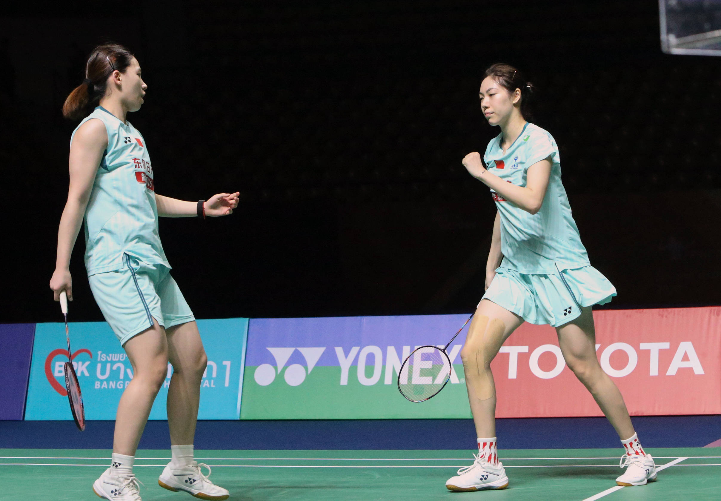 体育）羽毛球——泰国大师赛：鲍骊婧李怡婧晋级女双决赛