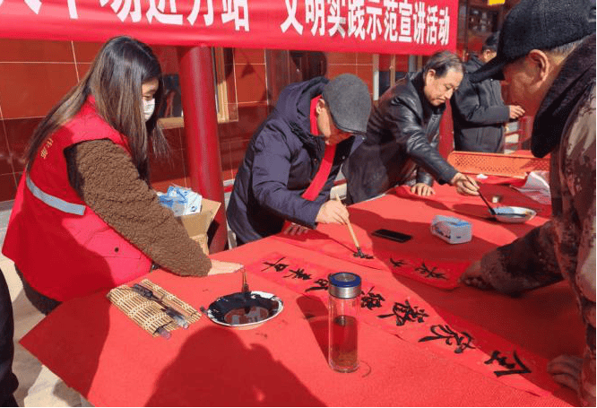 尊龙凯时- 尊龙凯时官方网站- APP下载暖冬聚力传温情 山