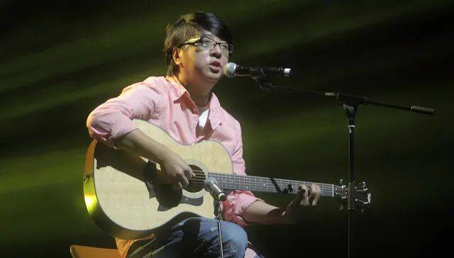 【逝者】袁惟仁：抱着木吉他的漂流一生