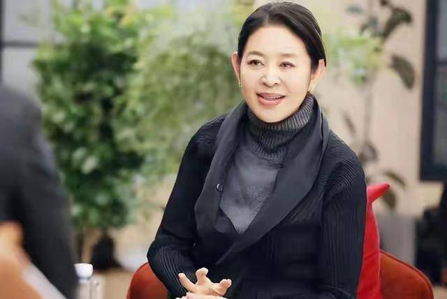 倪萍感谢陈凯歌当年不娶之恩，如今她儿子孝顺，丈夫是绝世好男人