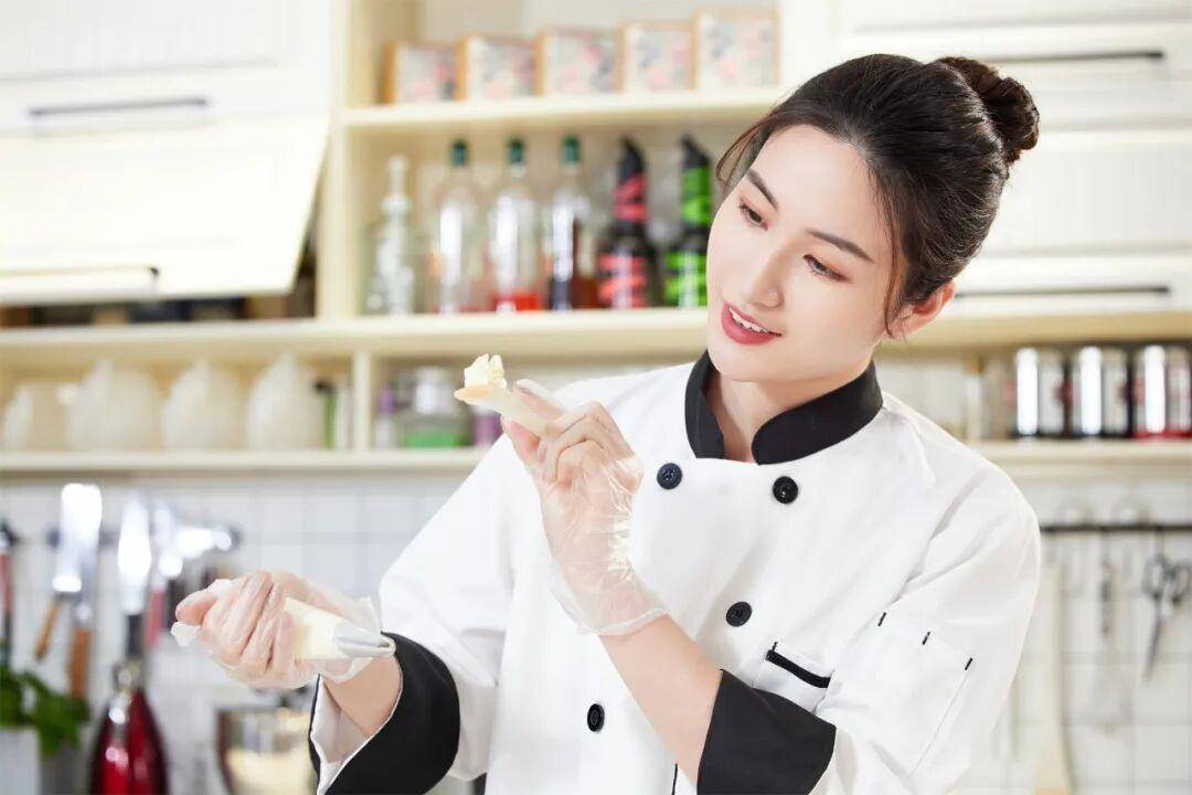 美睫产品藏"药"惊魂：F