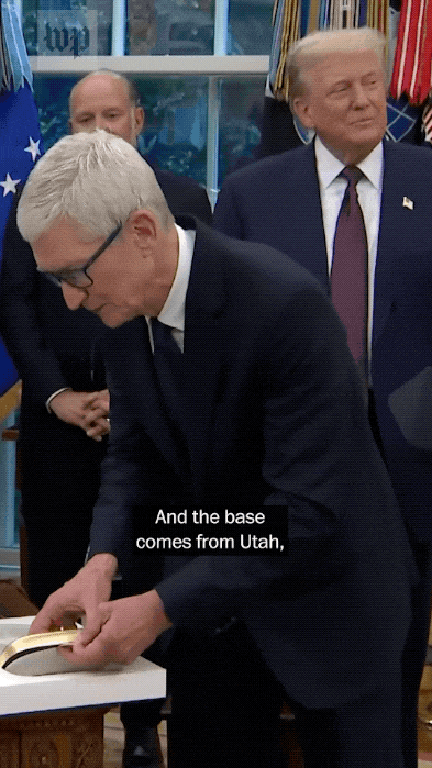 科技大佬 vs. 特朗普，化敌为马屁精