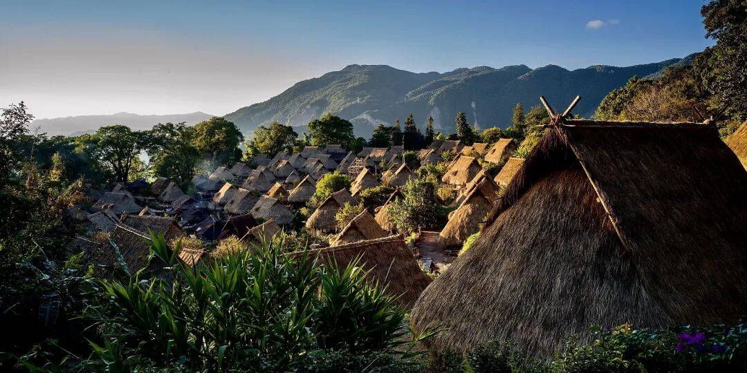 图片[9]-穿腻黑色羽绒服的打工人，都买票去这避寒了 -华闻时空