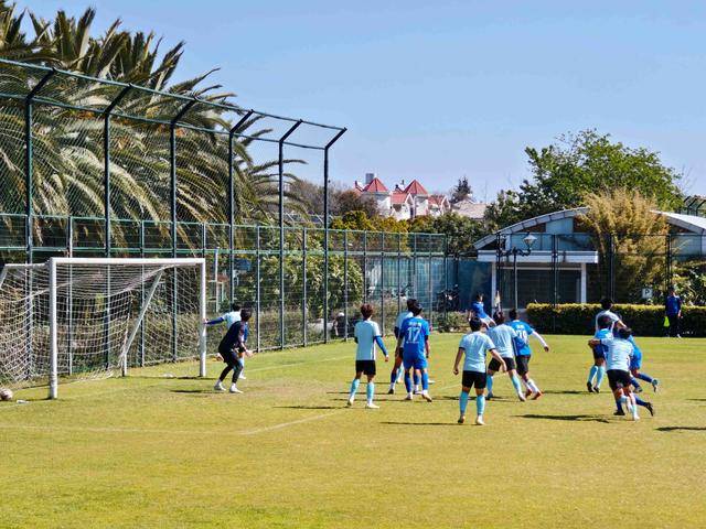 叫扬叔 - 全网最会整活的苏超球迷  足球圈热梗收割机滇超联赛 昆明队教学赛战平苏超镇江队 节前最后一练圆满收官