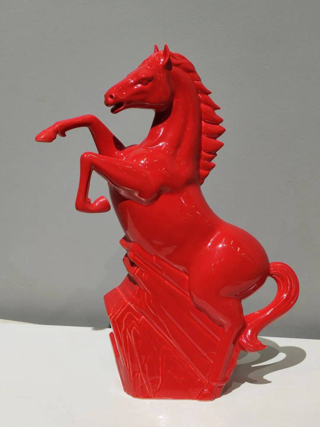 鹰潭春节不打烊美术馆双展炸场看皇家景泰蓝拍生肖骏马