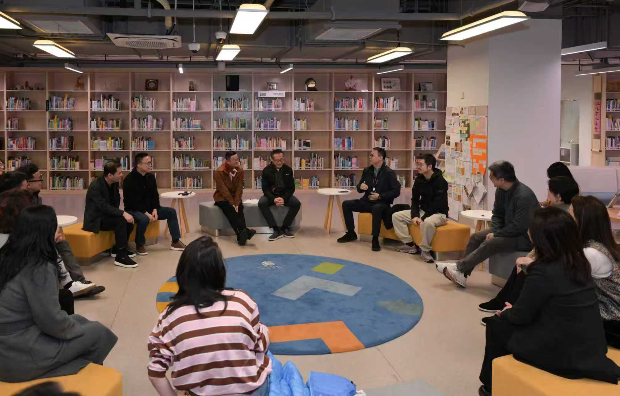 马云现身，阿里核心管理层罕见聚齐谈AI