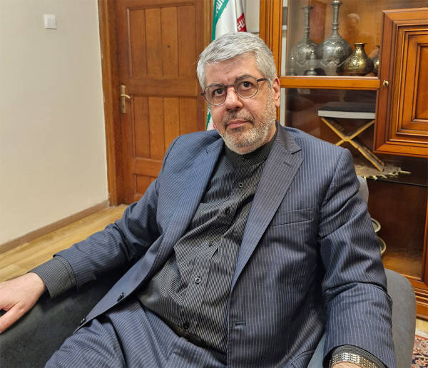 图片[2]-伊朗大使：哈梅内伊没想儿子接任，但…-华闻时空