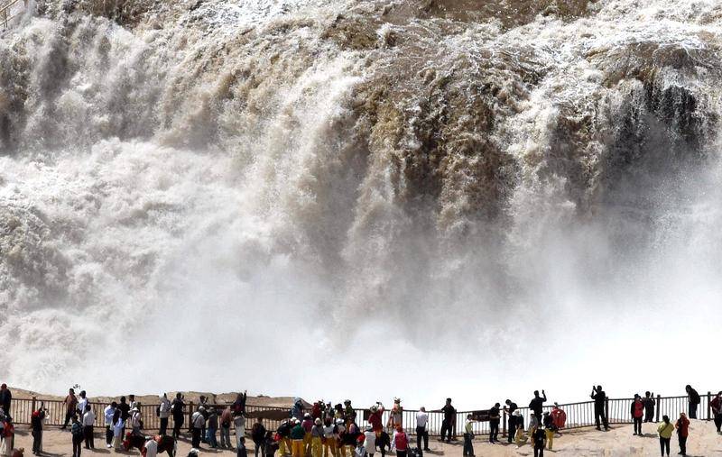 黄河全线开河 壶口瀑布迎来“桃花汛”春日奇景