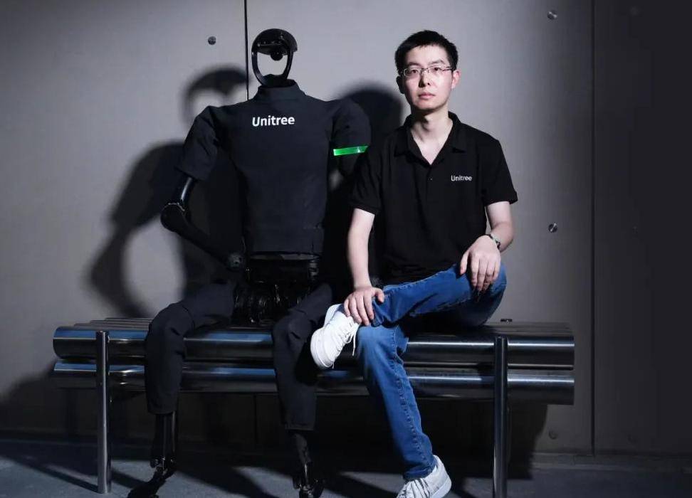 王兴兴放言：机器人今年将比博尔特跑得更快，具身智能2-3年迎“ChatGPT时刻”