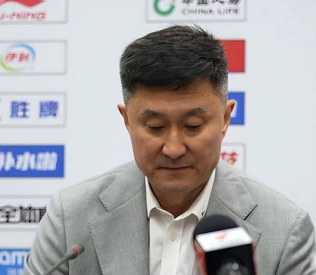 广东战胜新疆队！杜锋夸赞一人，不是外援，也不是徐杰焦泊乔