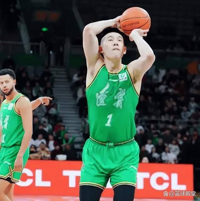 辽宁首节压制北京！手帝极准，多人发挥，篮板碾压，北京仅靠赵睿