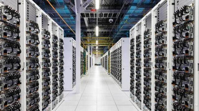 原创             200亿！马斯克这波操作，把中国光伏从“内卷”拉向了“外挂”！