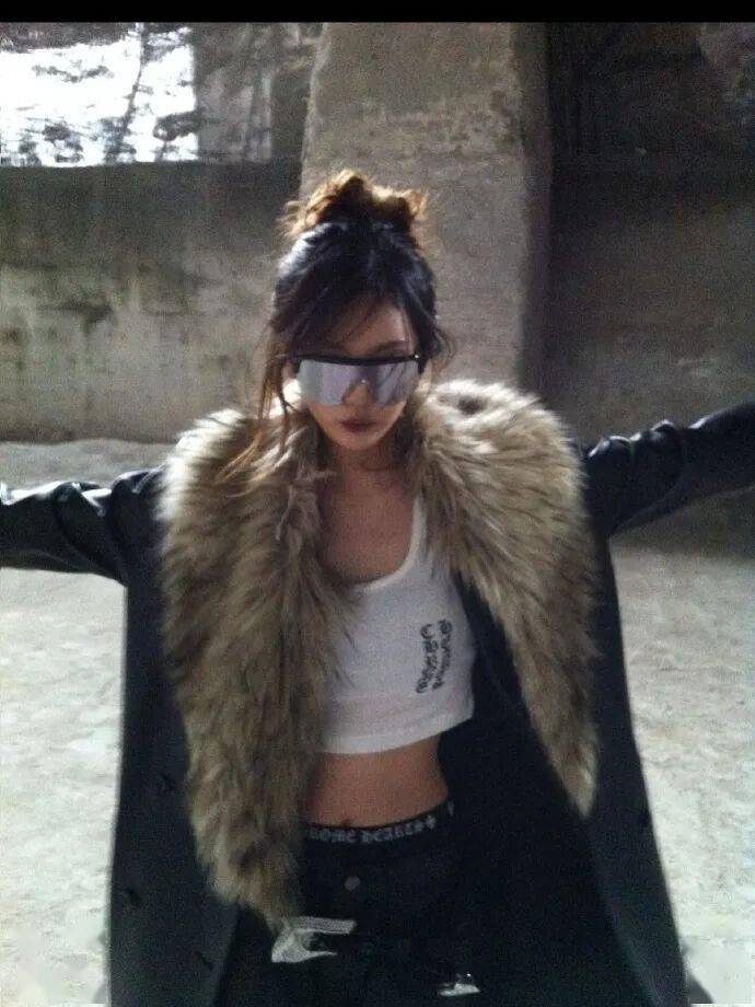 知名女团成员“自由至上”纹身引热议!网友:有错别字 插图2 知名女团成员“自由至上”纹身引热议!网友:有错别字 插图2