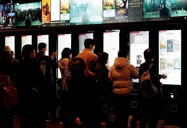 左手诺贝尔，右手奥斯卡，怎么做到的？-华闻时空