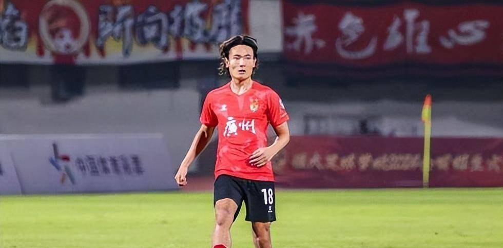 毛伟杰和廖锦涛该进邵佳一国足了！本轮携手打入两球，赢得一致点赞