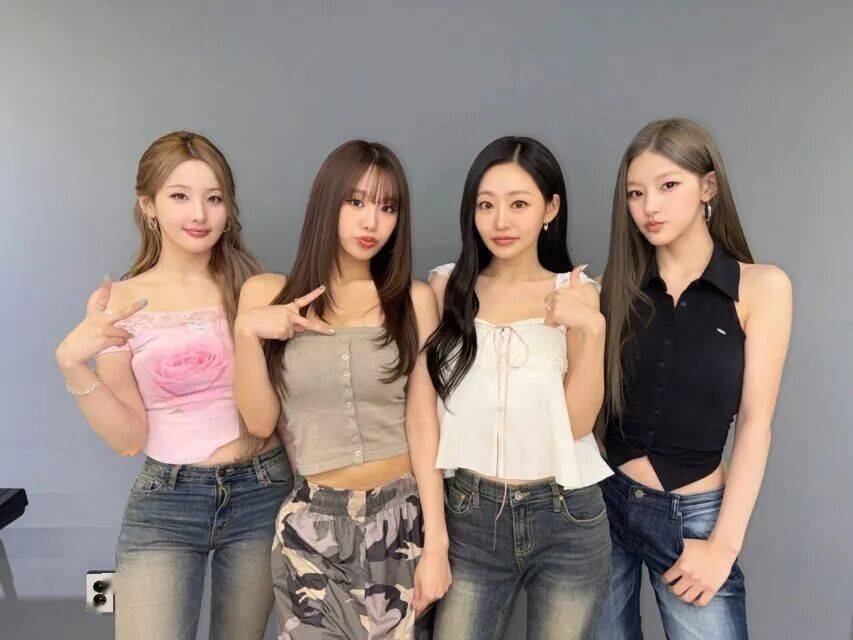 当红五代女团因”低俗”舞蹈遭猛烈抨击,看完就理解她们为什么被骂了! 插图 当红五代女团因”低俗”舞蹈遭猛烈抨击,看完就理解她们为什么被骂了! 插图